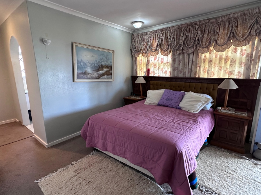 4 Bedroom Property for Sale in Wavecrest Eastern Cape